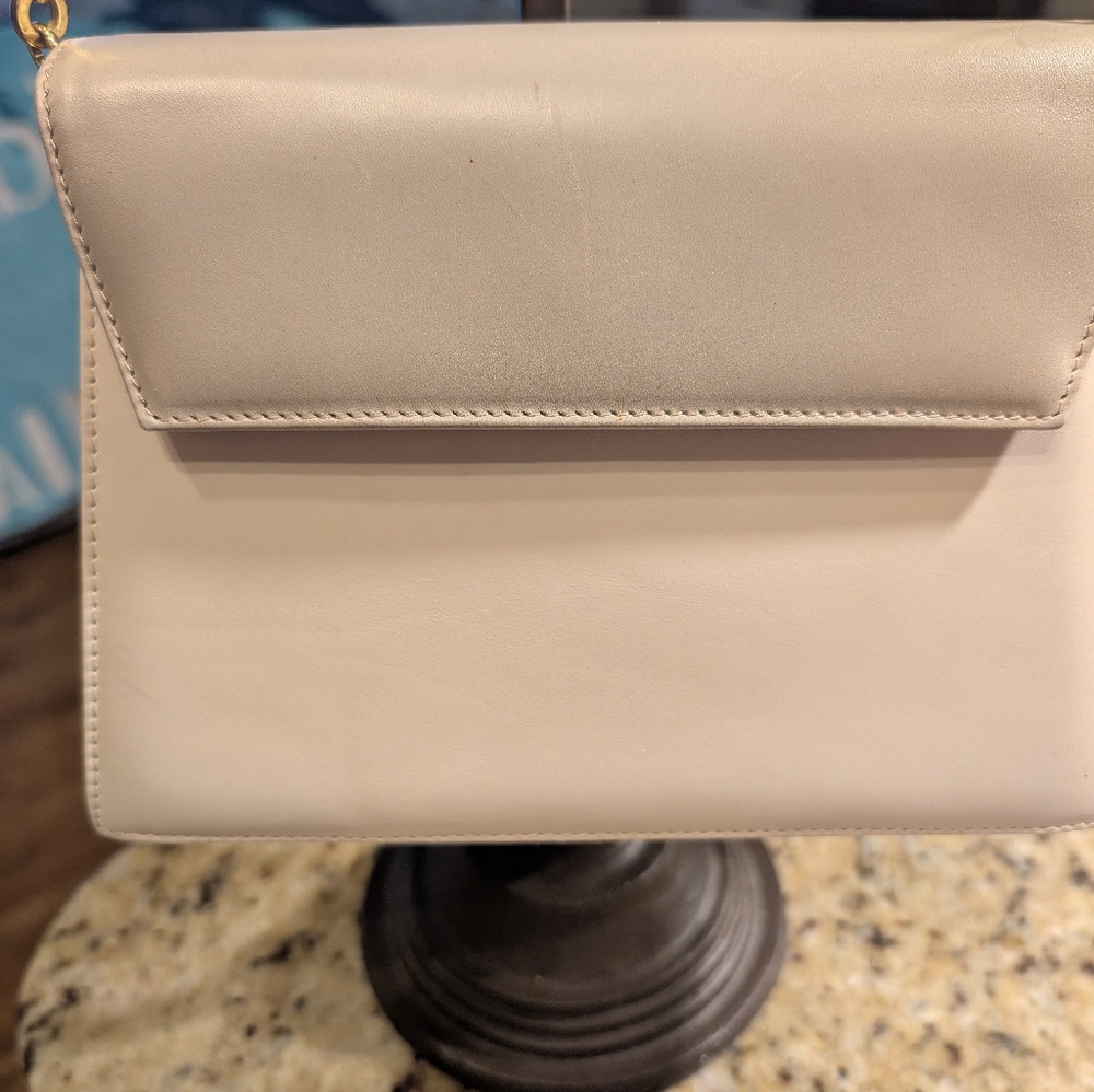 AUTHENTIC SALVATORE FERRAGAMO Vintage Leather Shoulder Bag